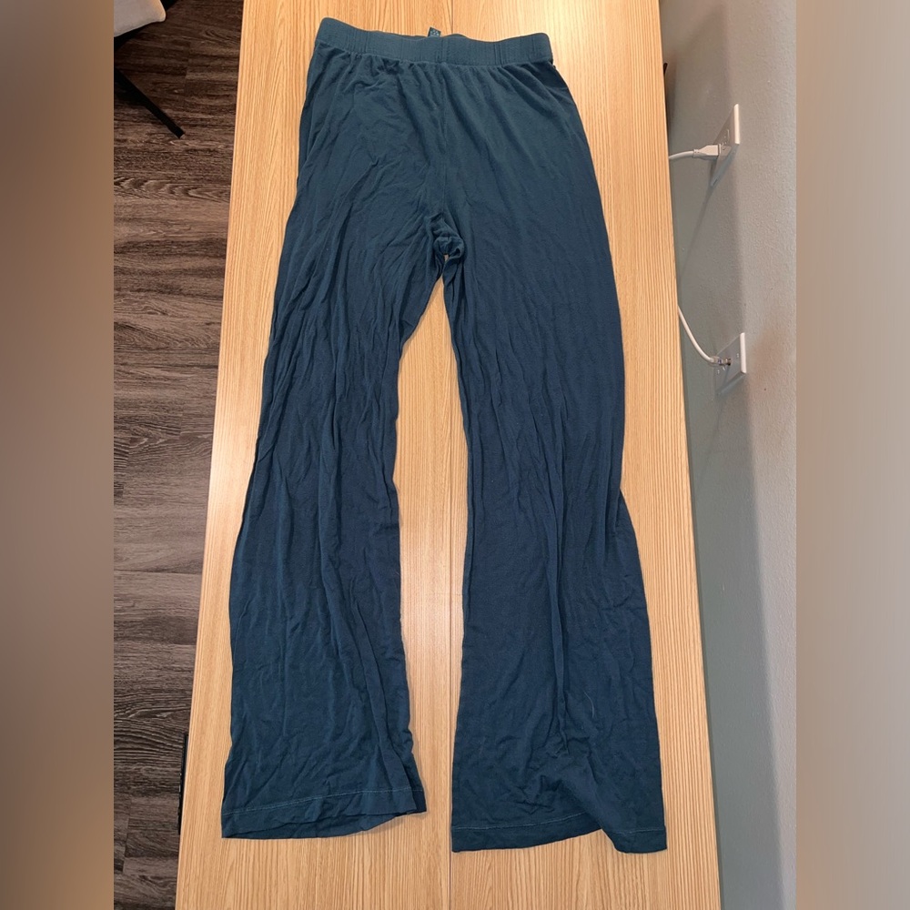SKIMS soft lounge pants